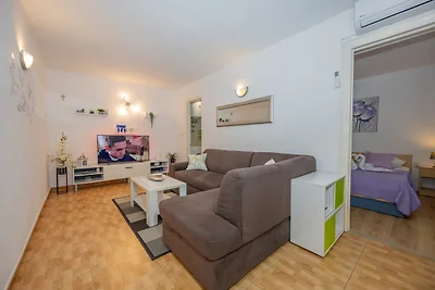 Karmela in Makarska für vier