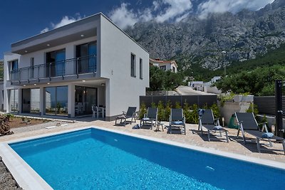 Villa Smart mit Pool in Makarska