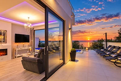 Villa Anja mit Pool und Meerblick