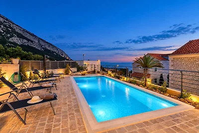 Villa Smart mit Pool in Makarska