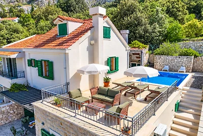Ferienhaus Mely mit beheiztem Pool