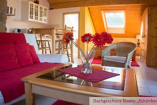 Exklusives Dachgeschoss-Studio