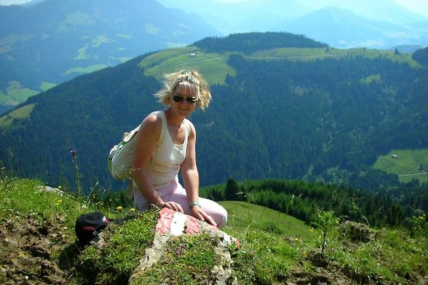 <span style="font-size:smaller;">Firma Gartenhotel Rosenhof bei Kitzbühel</span><br> Frau Voggenreiter <span style="font-size:smaller;">Firma Gartenhotel Rosenhof bei Kitzbühel</span><br> Frau Voggenreiter