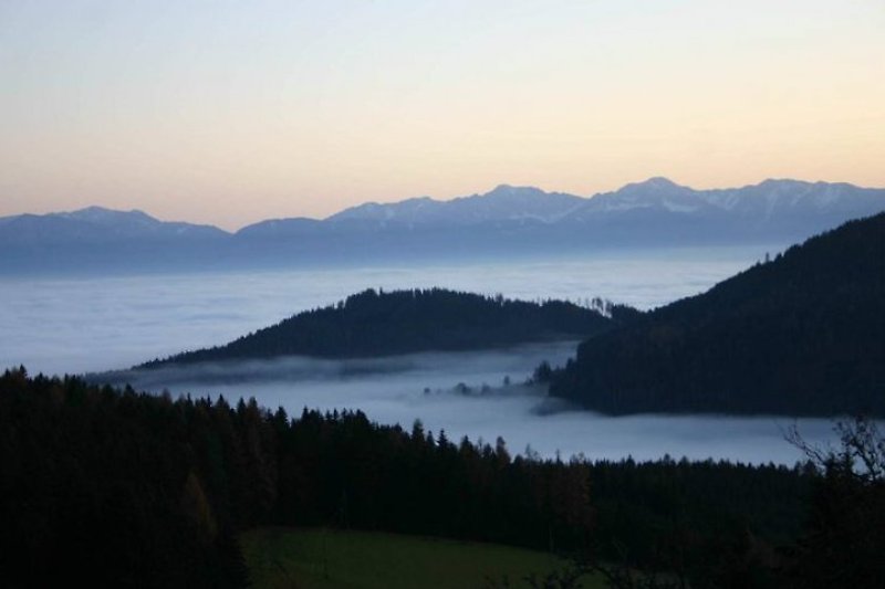 Wir liegen oberhalb des Nebels im Klagenfurter Becken.