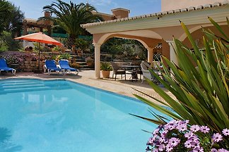 Appartamento con piscina a Lagos