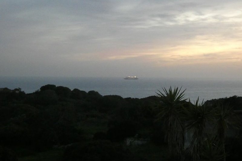 Meerblick morgens mit schiff, 1 Stock
