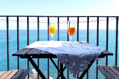 Marina House mit Balkon aufs Meer