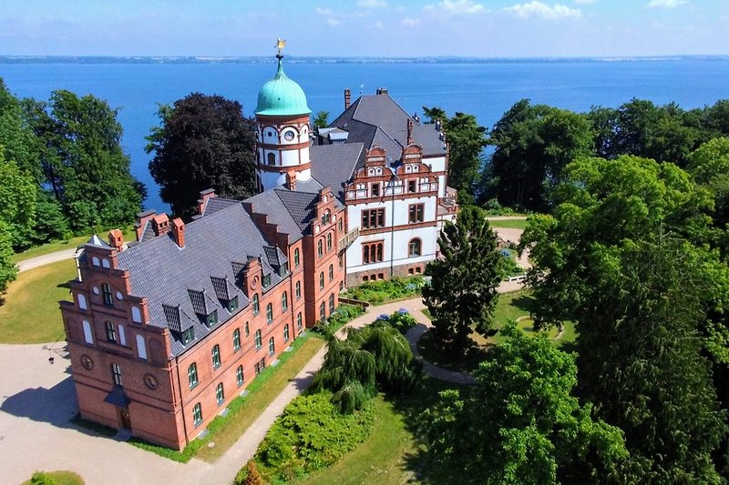 Geheimtipp: Schloss Wiligrad am Schweriner See