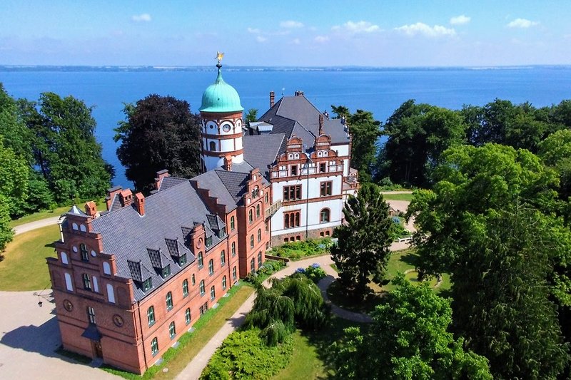 Geheimtipp: Schloss Wiligrad am Schweriner See