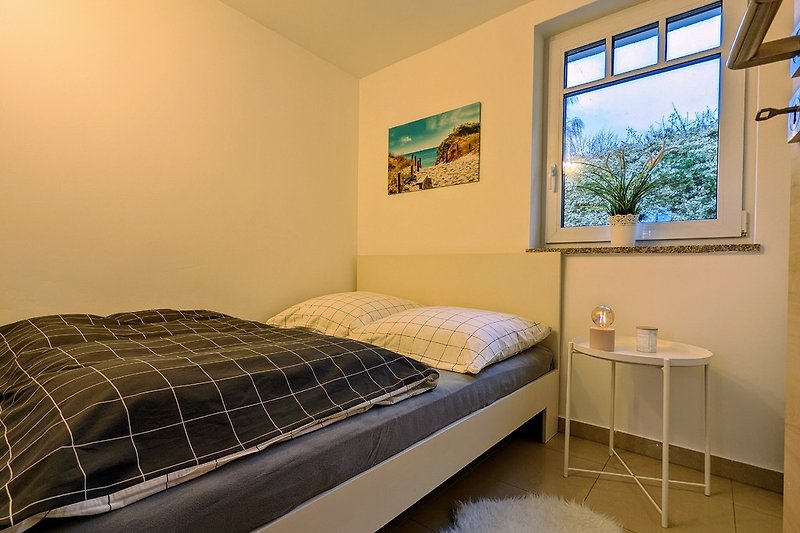 Schlafzimmer 2 mit Doppelbett (1,40x2,00m)