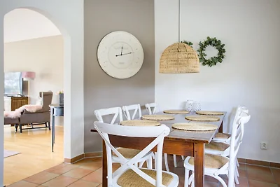 Haus Seeblick mit Steg und Boot