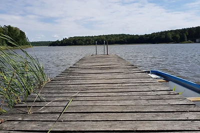 Haus Seeblick mit Steg und Boot