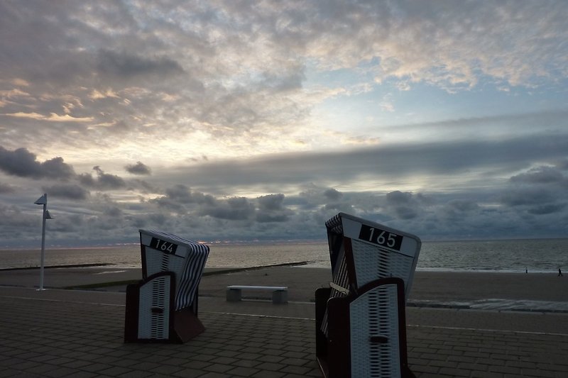 Geniessen Sie einen traumhaften Sonnenuntergang auf Norderney