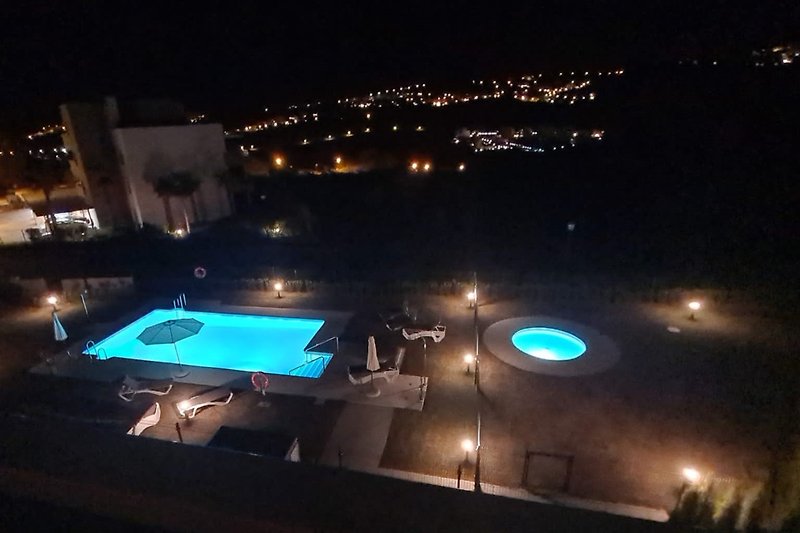 Schwimbad "by night"
