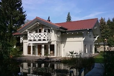 Fünfsterne-Schweizerhaus Berlin OG