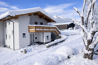 Schicke Einrichtung im tollen Haus