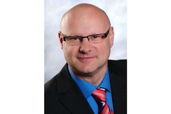 Herr M. Häusler Herr M. Häusler