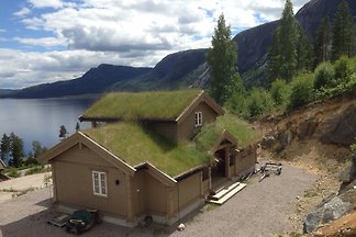 Haus am See mit Panoramablick