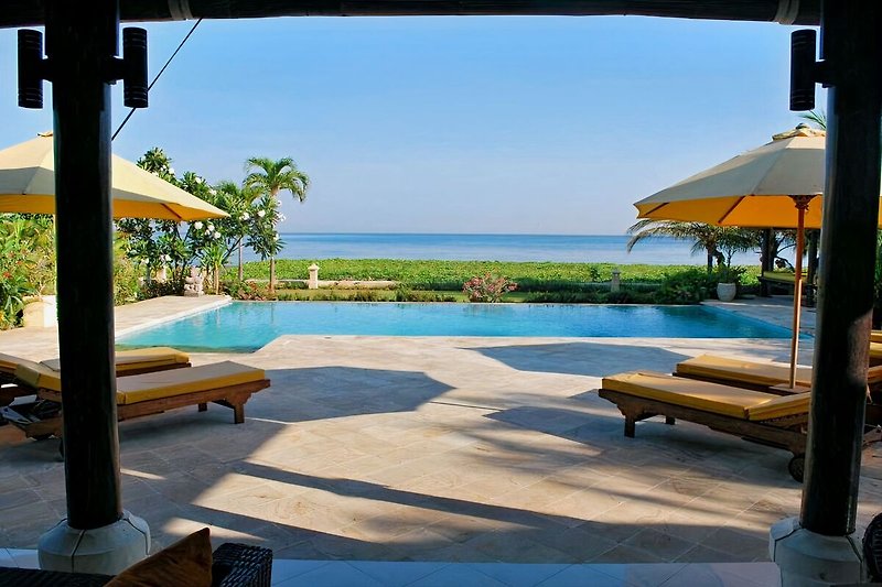 Meerblick über Pool Villa Cerah, Bali