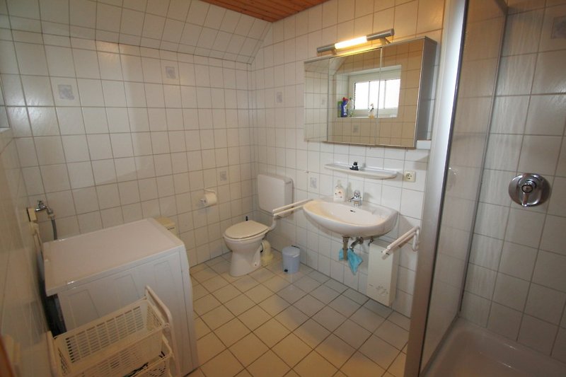Buschsand 11b - Duschbad WC Erdgeschoss