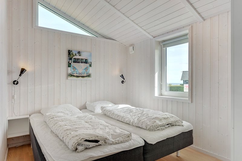Schlafzimmer mit Doppelbett (200 x 180)