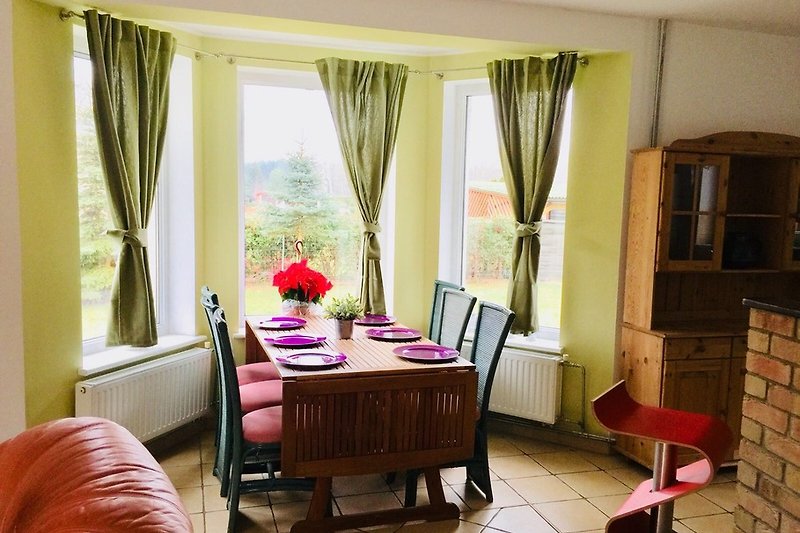 Essbereich im Wohnzimmer  