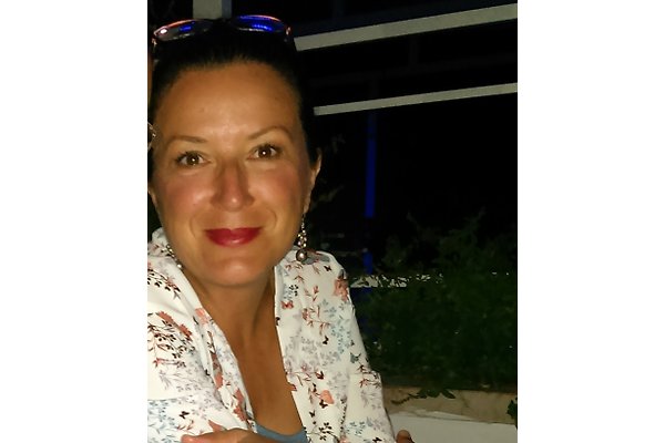 <span style="font-size:smaller;">Société Freelance Holidays</span><br> Sylvia <span style="font-size:smaller;">Société Freelance Holidays</span><br> Sylvia