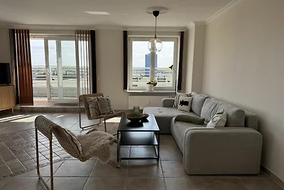 Penthouse F23