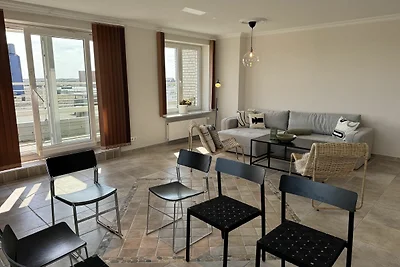 Penthouse F23