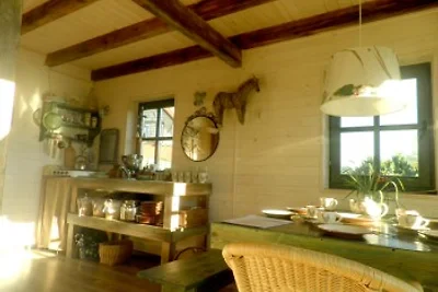 Summerhouse di travi in ​​legno