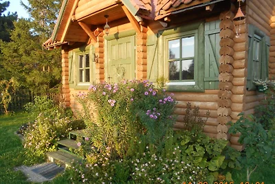 Summerhouse di travi in ​​legno