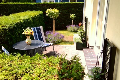 Holiday flat "STEUERBORD