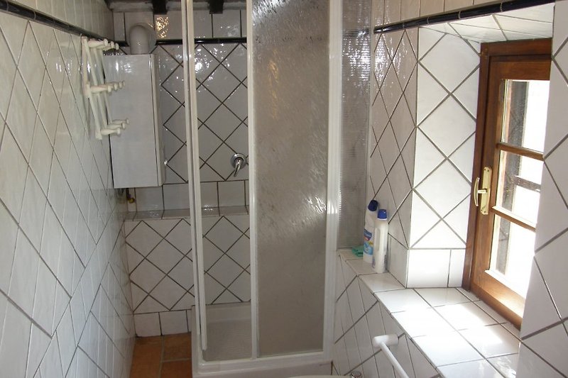 Bathroom with shower/WC on the ground floor