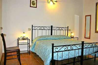 Orchideenfarm mit 3 Wohnungen und Pool bei Montemassi