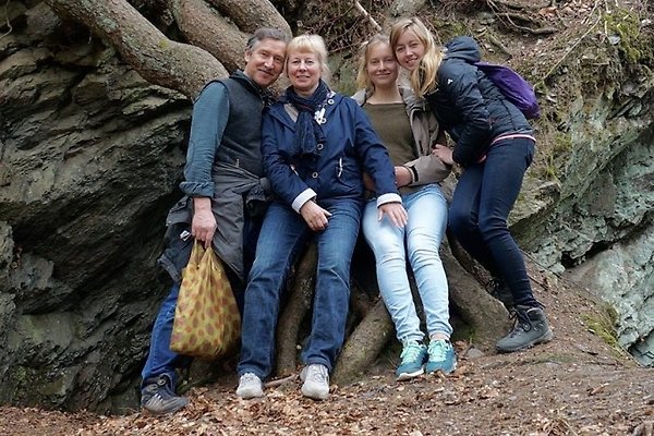 Frau C. Hesse-Andres Frau C. Hesse-Andres