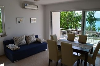 Villa Klimno direkt am Strand