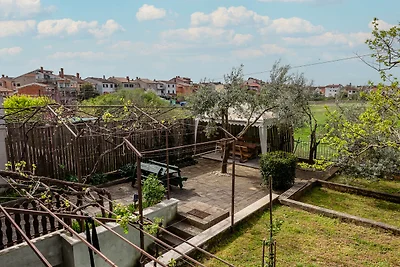 Apartment IVI in the garden