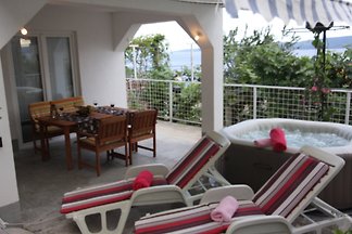 Ferienhaus mit Jacuzzi fuer 10 Pers