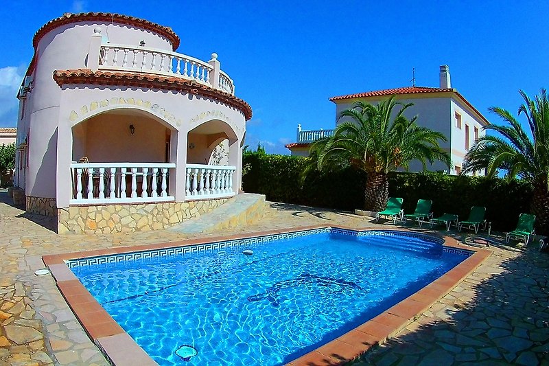 Villa Manuela für max. 12 Personan mit Pool und Klima
