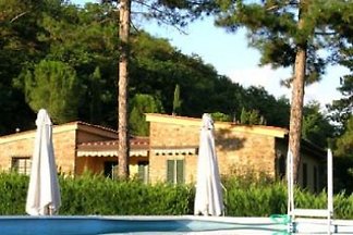 Scuola con piscina in Chianti