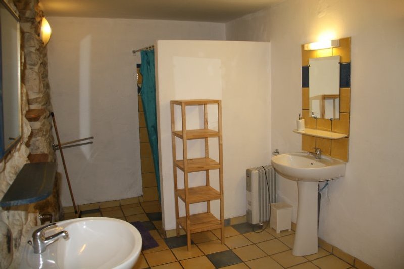 Wohnung Châtaignes: Badezimmer