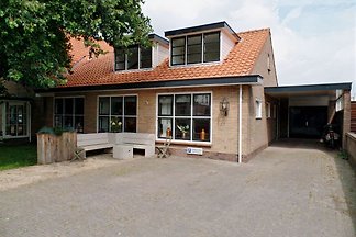 Appartement Het Wijkgebouw ****