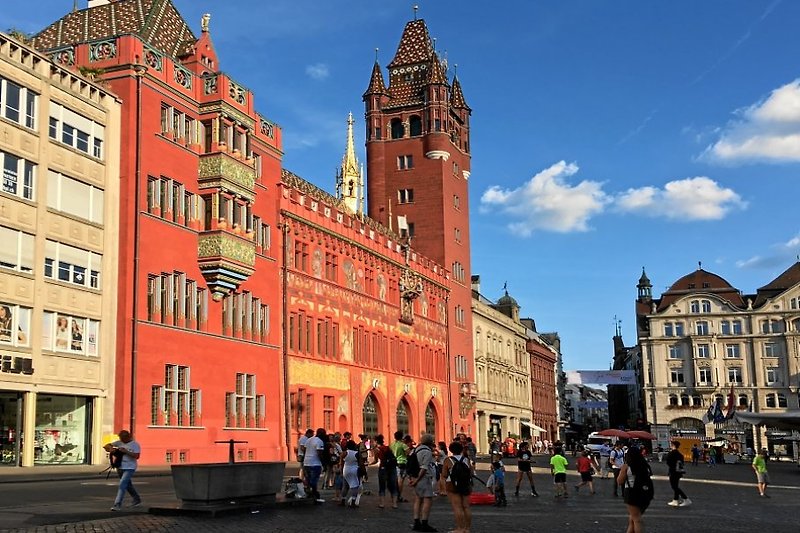 Basel Rotes Rathaus
