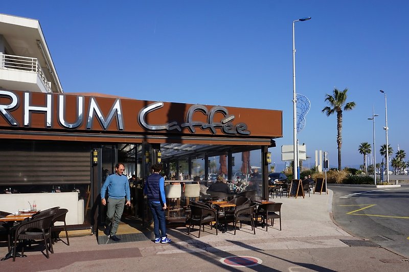 Bars und Restaurants direkt am Meer - Cafe oder Wein, eine Entspannung pur -