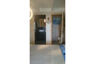 LA MAISON JAUNE