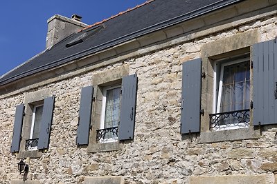 LA MAISON JAUNE