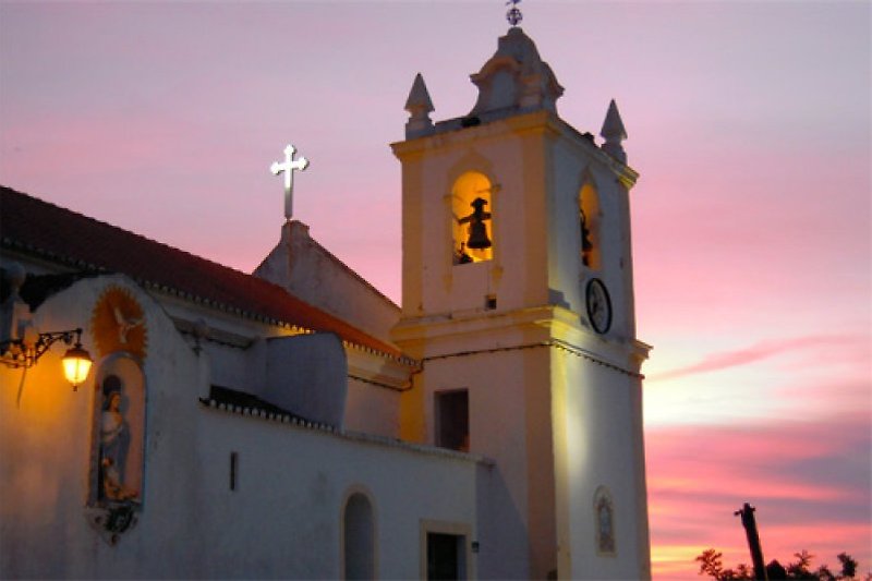 das Gotteshaus in Ferragudo