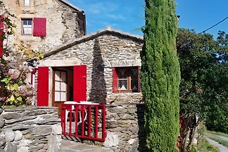 Steinhaus, Ardèche, nah am Fluß