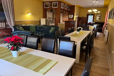 Gruppenunterkunft mit Hallenbad