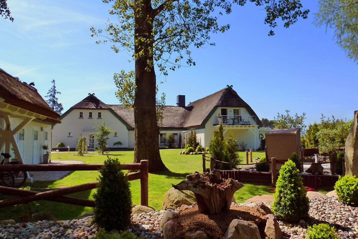 Haus Am Wall In Glowe Bedrijf Ferienwohnung Am Binzer Strand